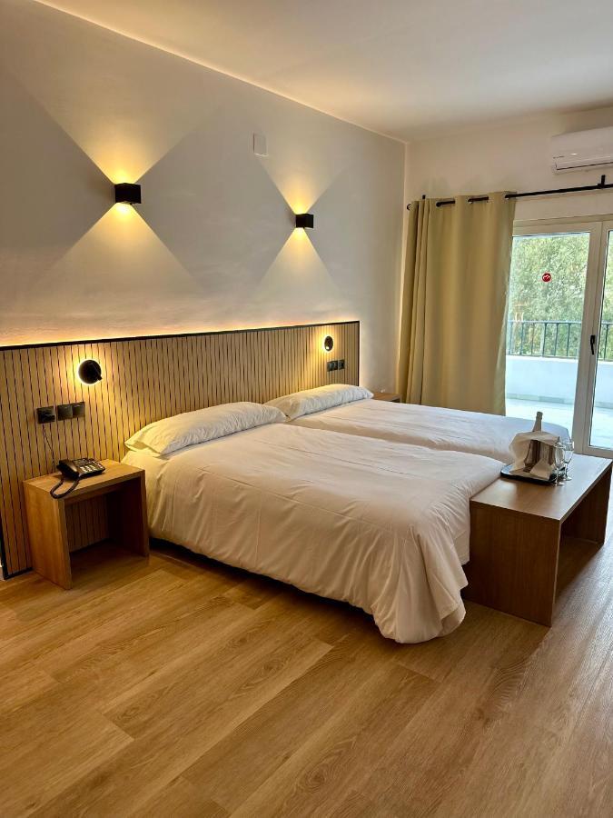 First Flatotel International Benalmadena Bagian luar foto