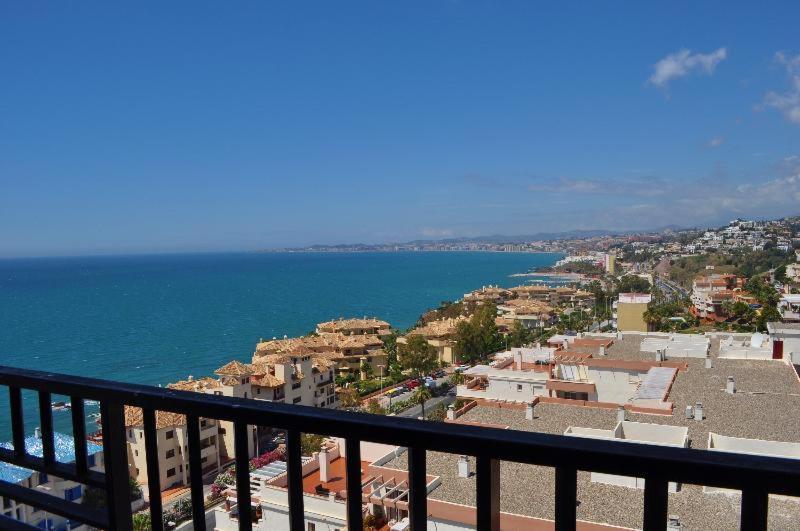 First Flatotel International Benalmadena Ruang foto