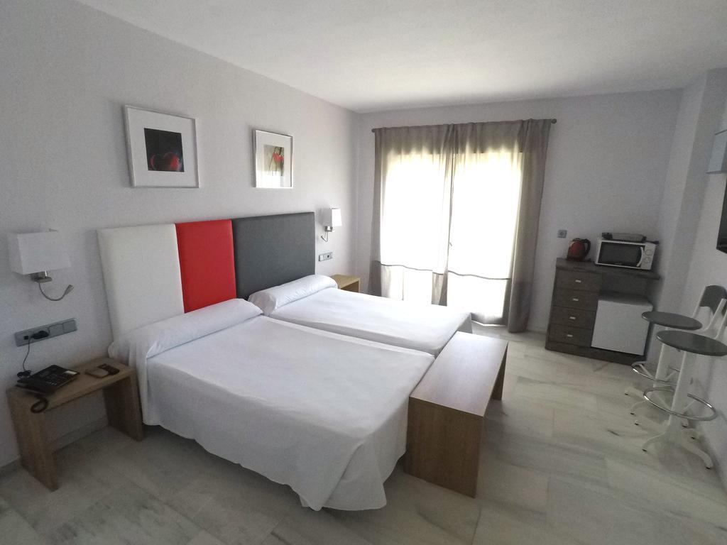 First Flatotel International Benalmadena Bagian luar foto