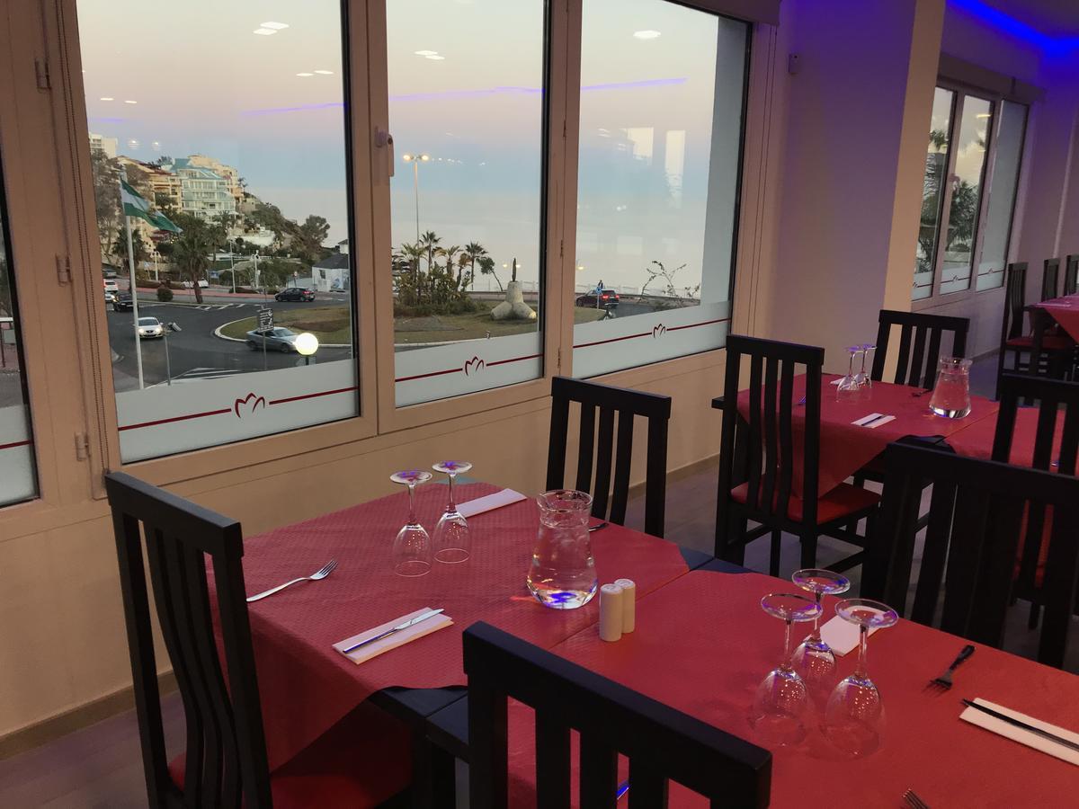 First Flatotel International Benalmadena Bagian luar foto
